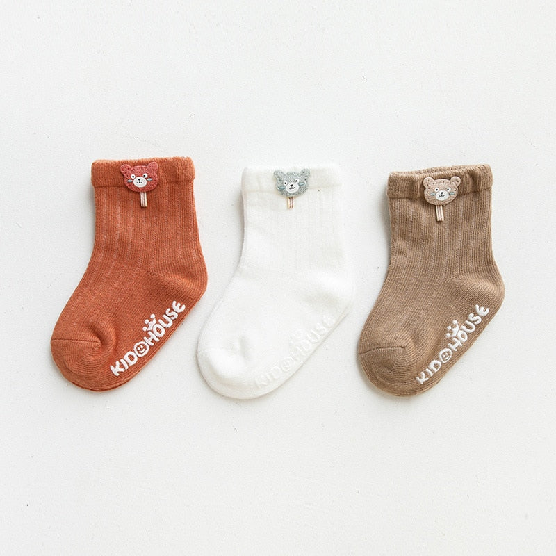 Cute bear anti-slip infant ankle socks, soft cotton winter apparel for baby