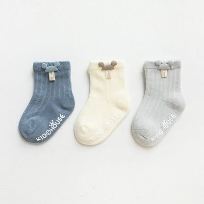 Infant cotton ankle socks with non-slip sole & cute bear, perfect for winter