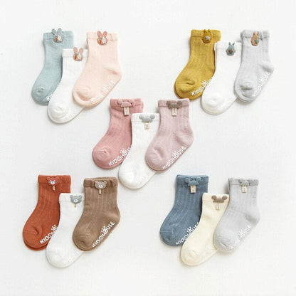 Baby anti-slip ankle socks featuring cartoon bear, soft cotton for winter