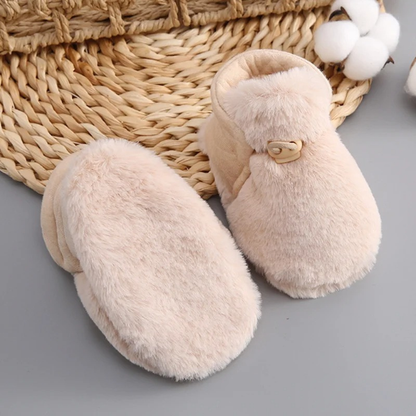 Baby cotton ankle boots, a soft and warm pair of infant shoes for first walkers