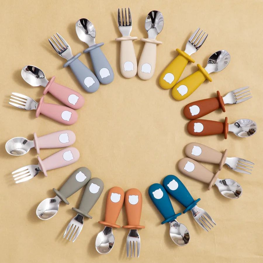 Baby feeding spoon and fork set in silicone, perfect for self-feeding toddlers and first foods