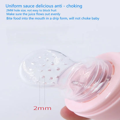 Easy-to-hold baby feeding spoon & calibrated dropper for precise dosage