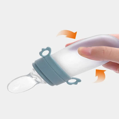 Portable baby feeding spoon & dropper combo, ideal for meal time on-the-go