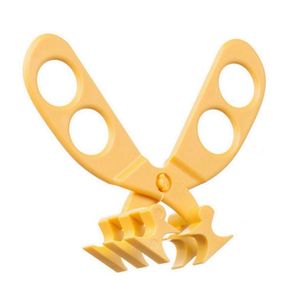 Compact baby food chopper, essential nursing tool for new parents on the go
