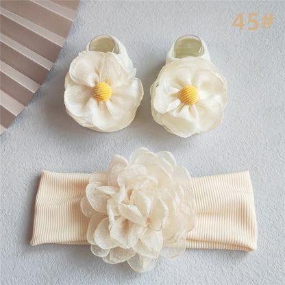 Pink lace bow headband for baby girls 0-12 months, suitable for baby shower gifts