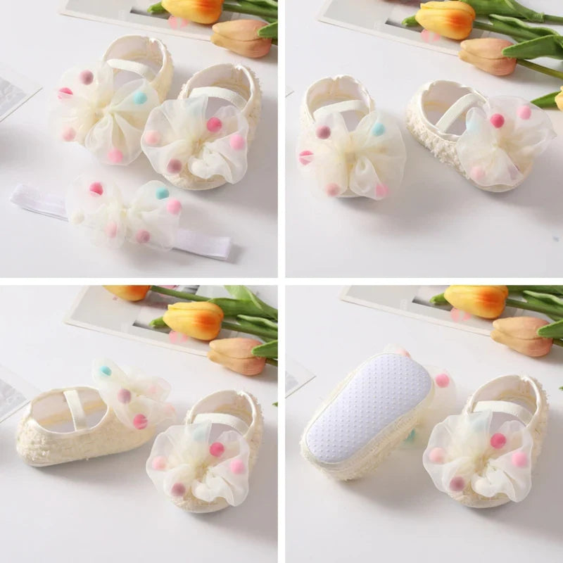 Elastic closure infant shoes for baby girls, featuring a cute bow and flower on soft sole
