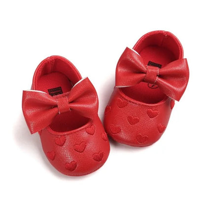 Baby girl moccasins for all seasons, pink heart print, soft and durable PU leather