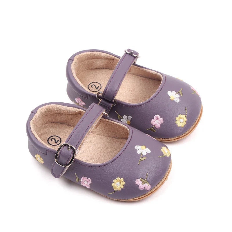 Embroidered flower summer sandals, essential infant footwear for girls