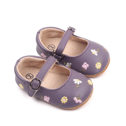 Embroidered flower summer sandals, essential infant footwear for girls