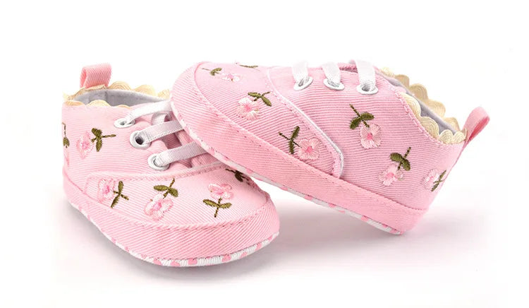 Spring autumn baby girl floral shoes, embroidered detail, flexible soft sole