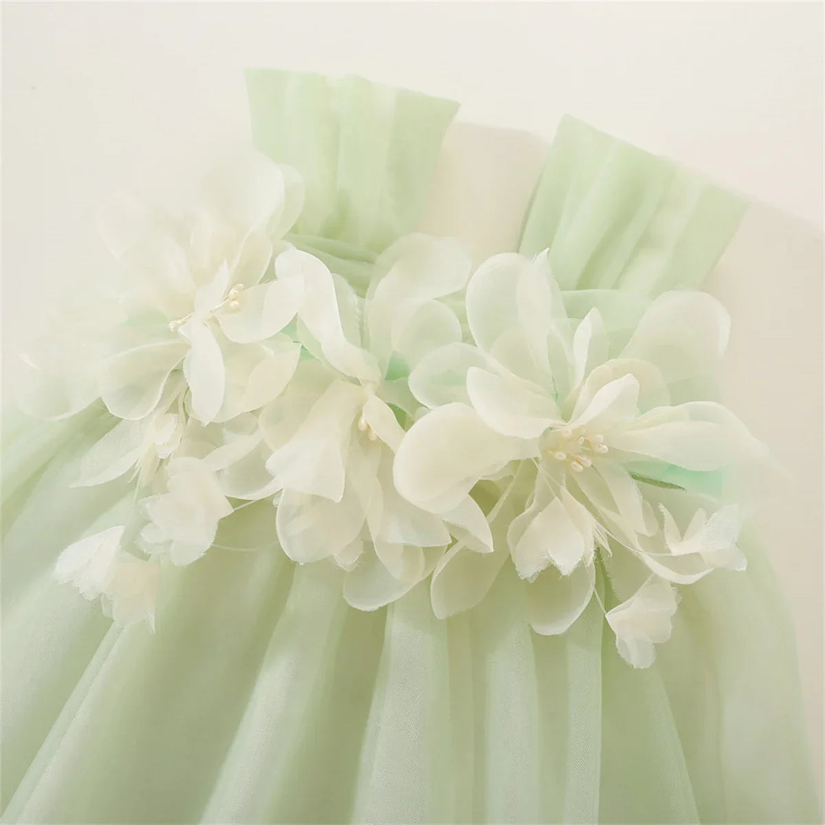 White floral mesh baby girl dress, elegant and cute for weddings or parties
