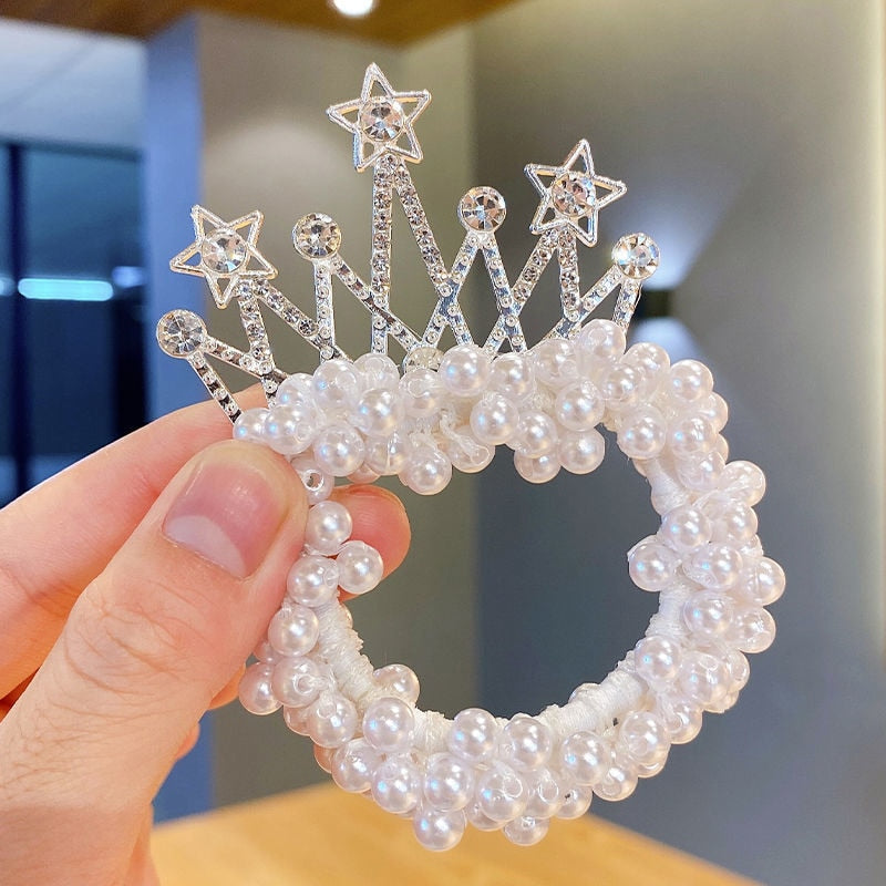 White pearl crown headband for baby girls, a beautiful and classic infant accessory