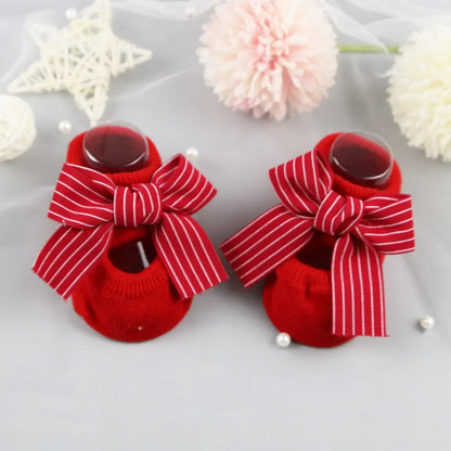 Collection of newborn anti-slip bow socks in breathable cotton fabric