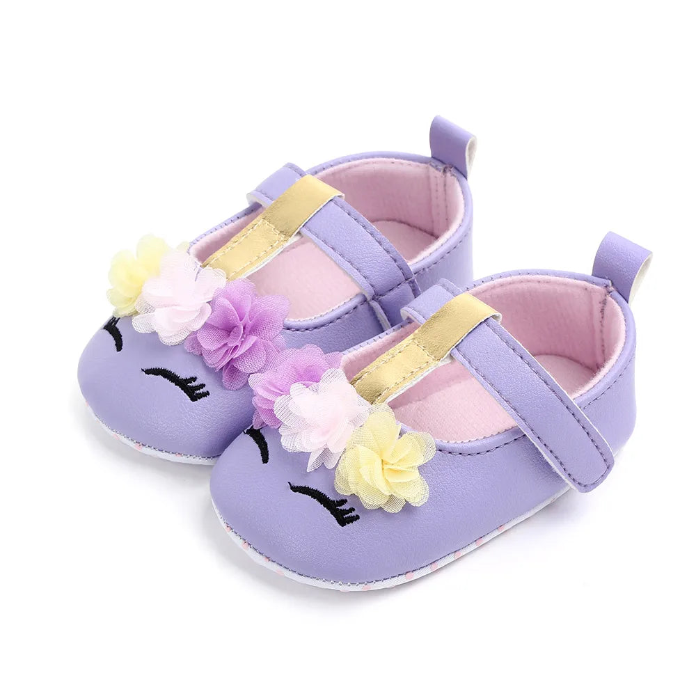 Infant girl's fashion prewalker shoes, comfortable soft sole with a cute flower.