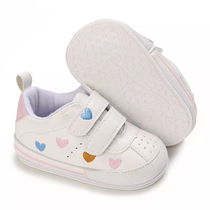Pink baby girl soft sole prewalker shoes with adorable heart pattern, infant footwear