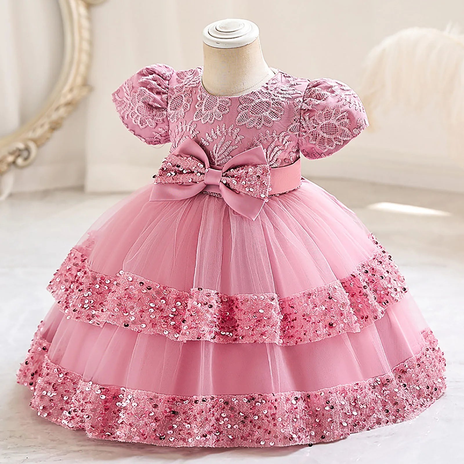Sparkling baby girls' tutu dress for New Year's or birthday celebrations, kids fashion
