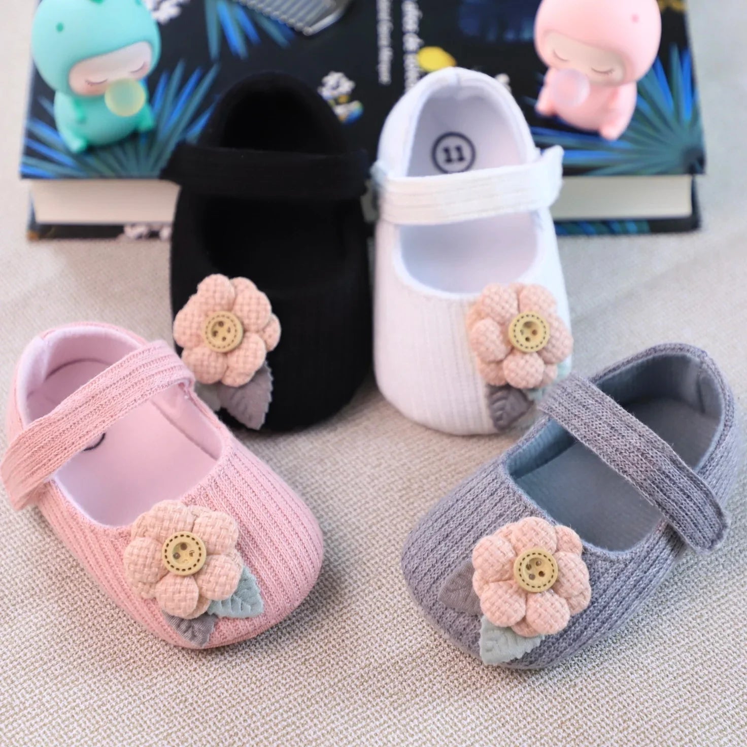 Light pink baby girl soft sole princess shoes, knitted, flower design, infant walking footwear