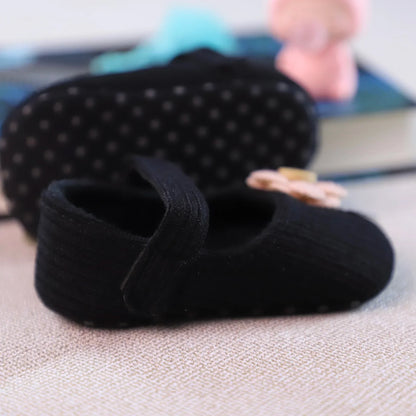 Knitted baby girl soft sole princess shoes, first walker, comfortable infant footwear design