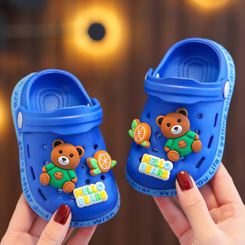 Close-up of the textured non-slip sole on soft baby sandals, ensuring safety for active toddlers.