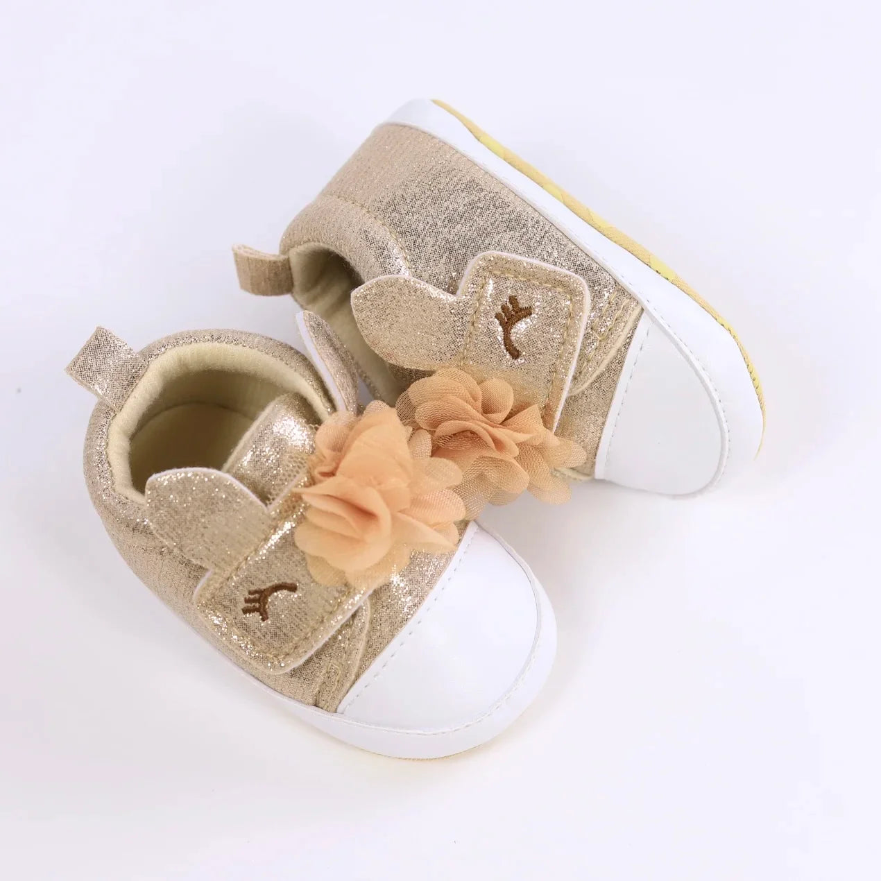 Baby girls' fashionable pink unicorn first walkers, excellent for indoor/outdoor wear.