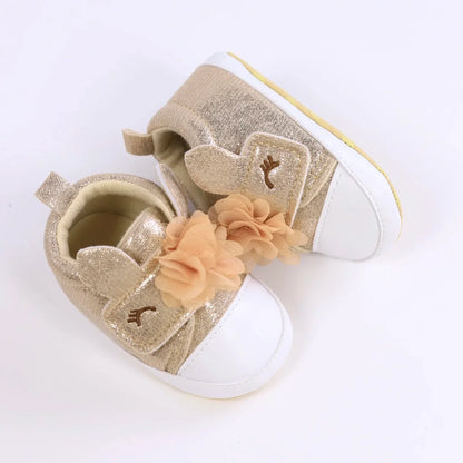 Baby girls' fashionable pink unicorn first walkers, excellent for indoor/outdoor wear.