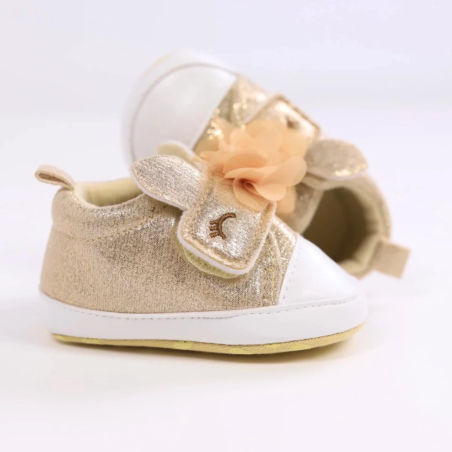 Charming unicorn baby shoes for first walkers, soft and supportive for little feet.