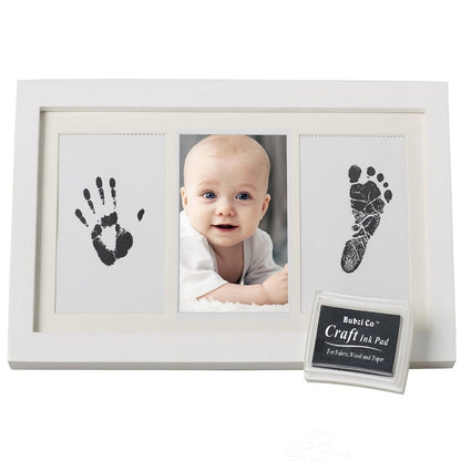 Create beautiful baby keepsakes with this easy-to-use handprint kit