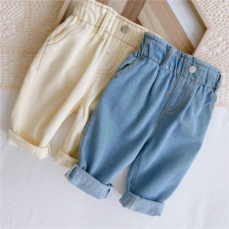 Unisex baby high-waist jeans, classic blue denim, perfect for spring and autumn fashion.
