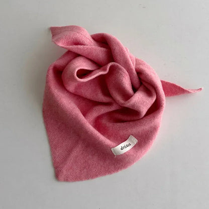 Unisex baby knitted neckerchief, cashmere-feel, provides warmth for little ones.