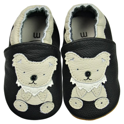 Newborn baby leather moccasins with an extra-soft sole, promoting foot development