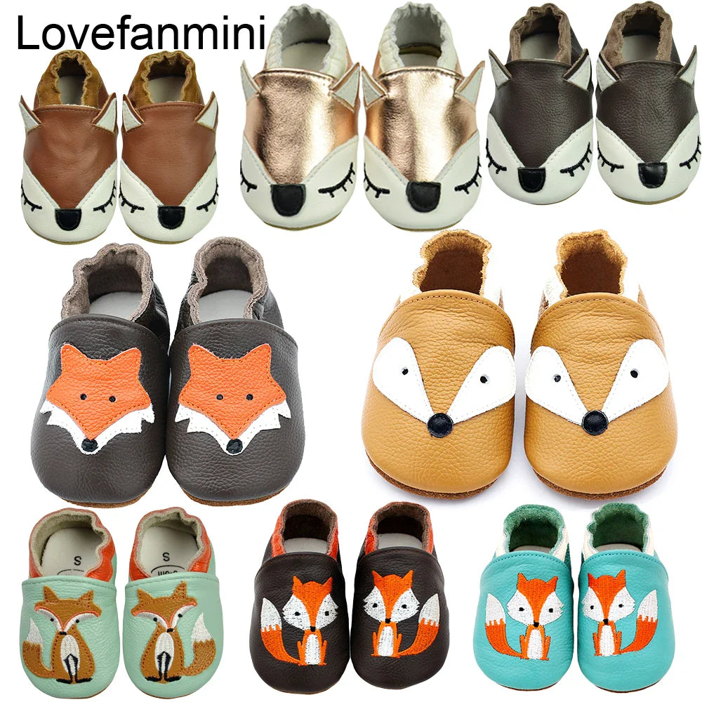 Newborn soft sole leather slippers in pink with elastic closure, comfortable baby shoes