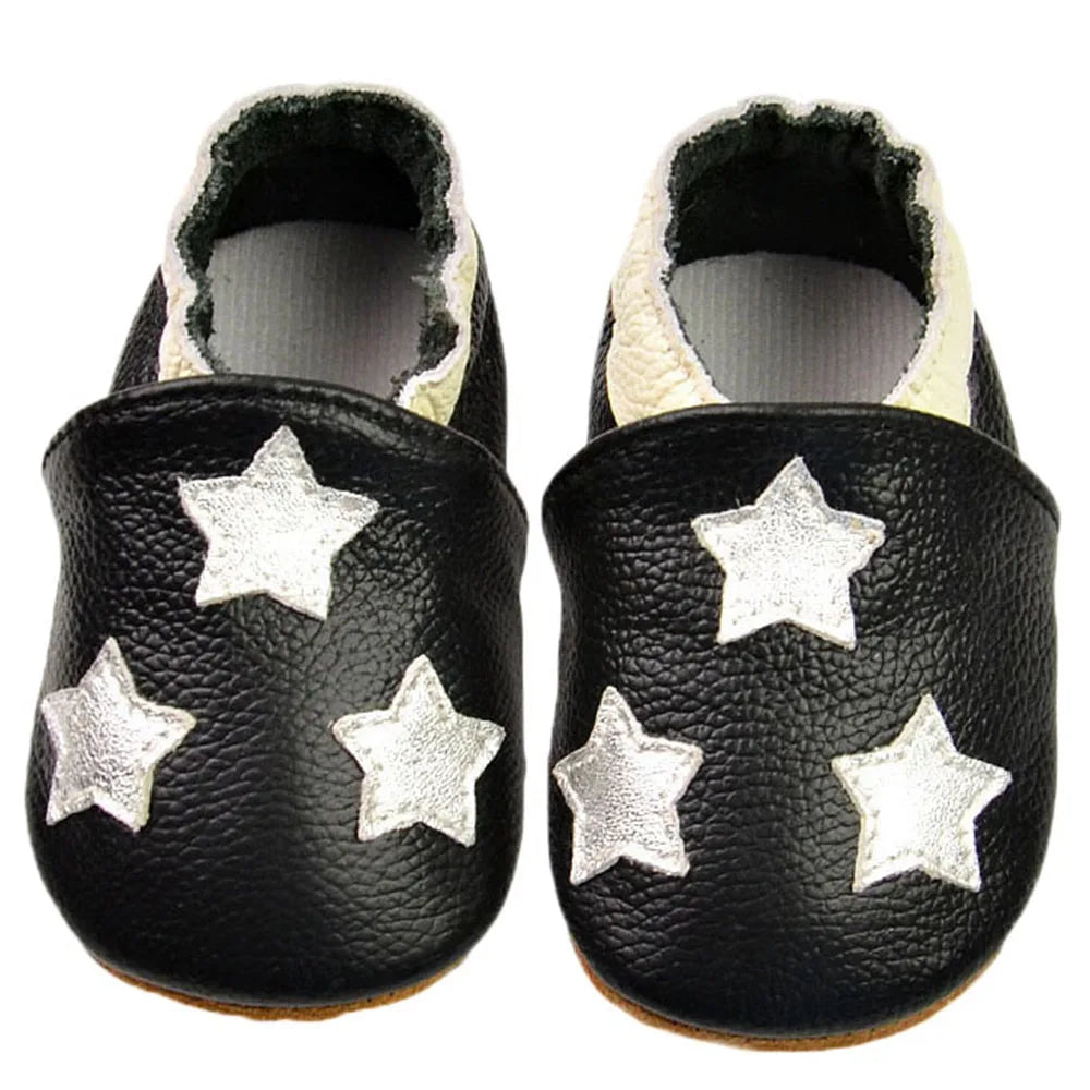 Comfortable baby shoes: black leather soft sole moccasins with elastic band