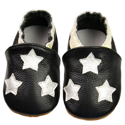 Comfortable baby shoes: black leather soft sole moccasins with elastic band