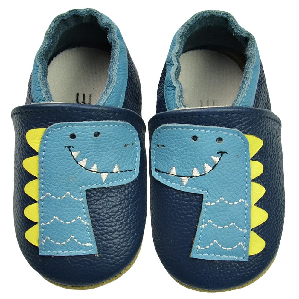 Red baby leather soft sole moccasins with an easy-on, stay-on design
