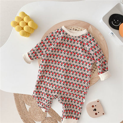 Diamond knit baby long sleeve romper, made from breathable cotton for autumn baby comfort