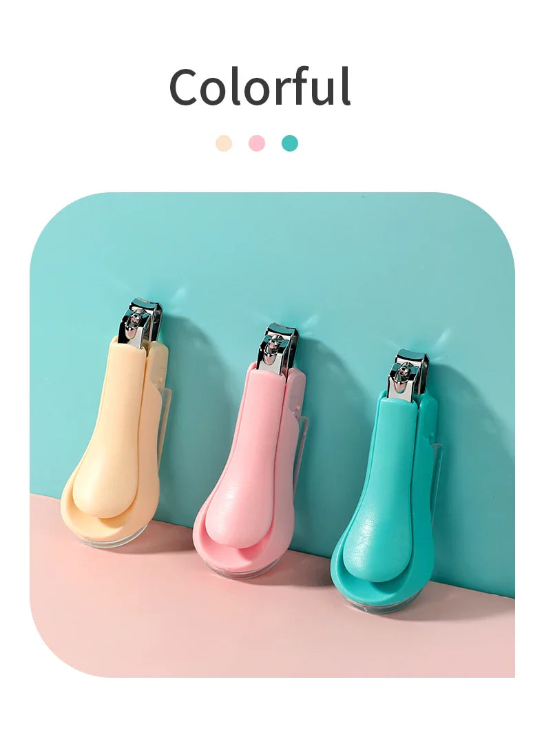 Easy-grip baby nail clippers with a 4x magnifier for accurate and safe newborn nail trimming.