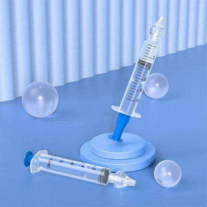 Animated illustration showing how the baby nasal aspirator works to clear baby rhinitis.
