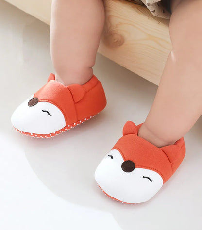 Infant non-slip animal print shoes, cute badger design, ideal for pre-walkers and early walkers