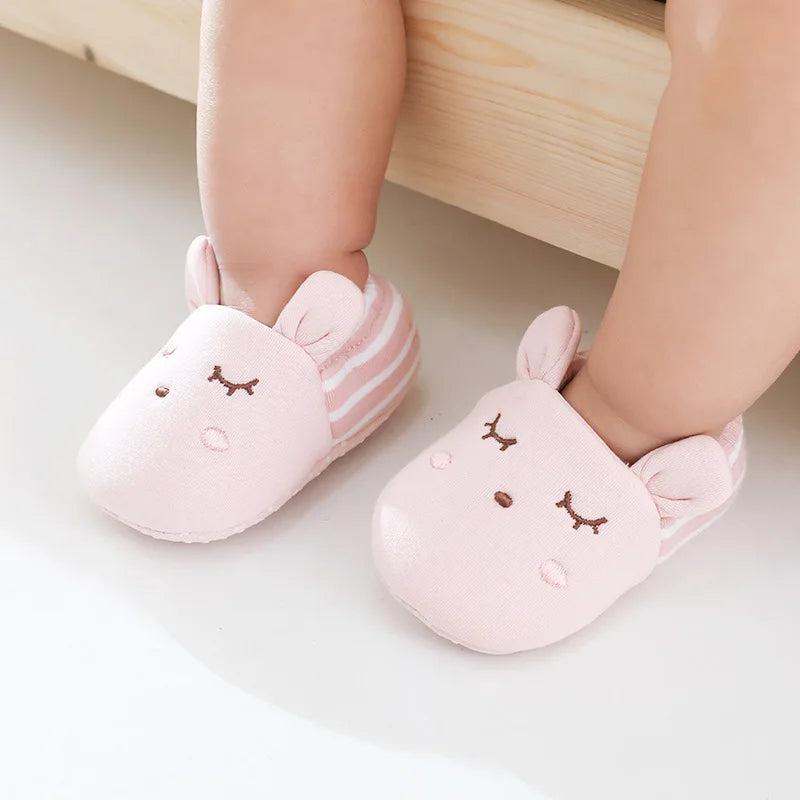 Baby floor shoes, non-slip, with charming zebra stripes, perfect for active toddlers, buckle closure