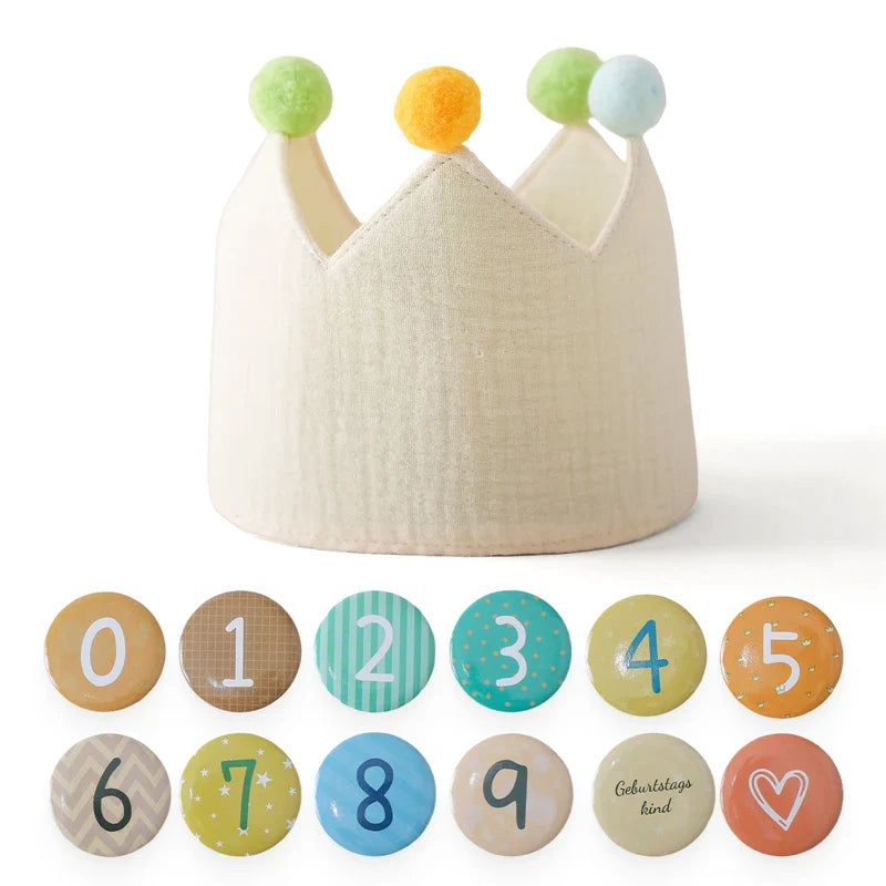 Unisex baby reusable birthday crown, a festive accessory with interchangeable numbers.