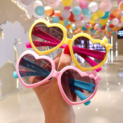 Infant anti-radiation sunglasses, lightweight & comfortable UV protection.
