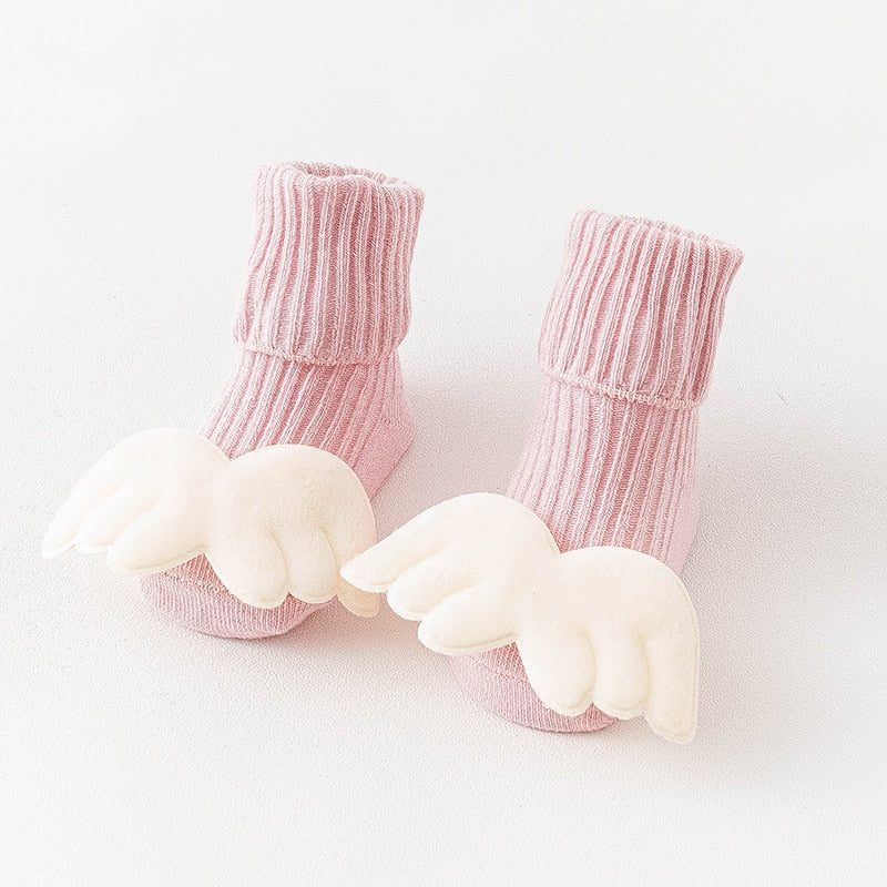 Newborn essentials: Comfortable cotton blend anti-slip long socks with charming animal patterns.