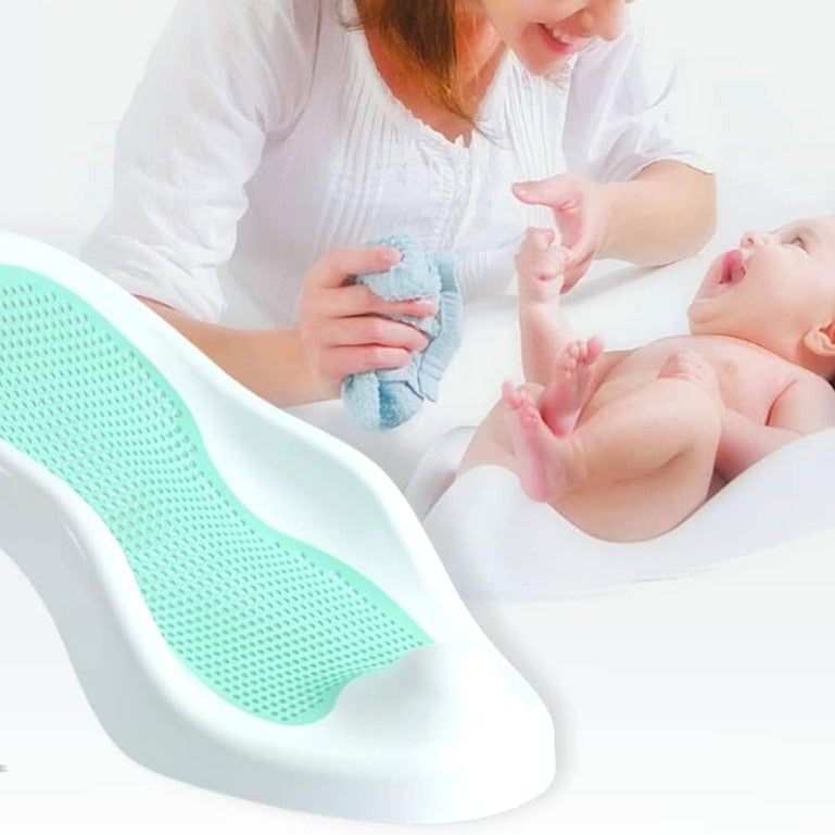 Non-slip portable bath seat for infants, offering child safety and convenience during bath time