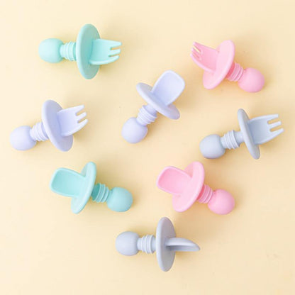 Complete baby feeding kit: silicone divided plate, soft-tip spoon, and training fork for kids