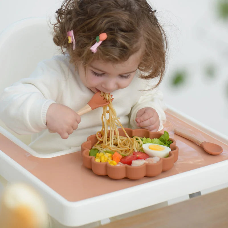 Toddler dining silicone mat, non-slip, keeps high chair clean