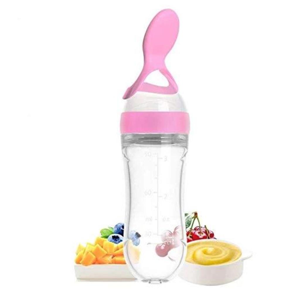 Versatile baby feeding squeeze bottle and spoon set, perfect for introducing first foods smoothly