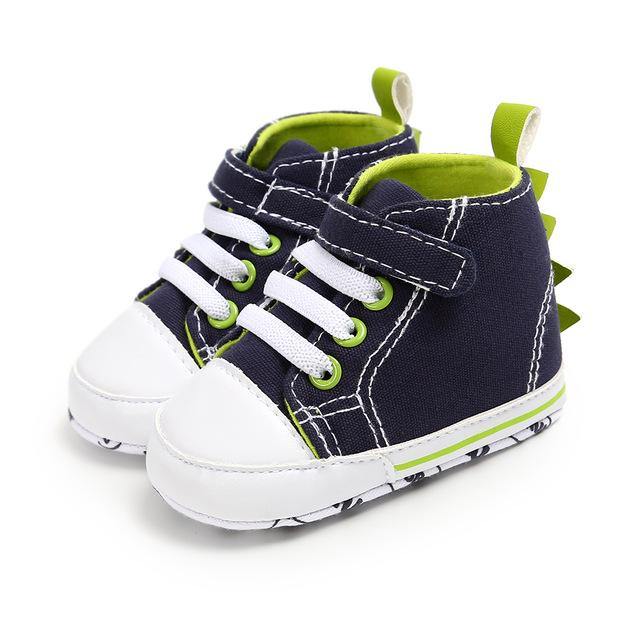 Anti-slip pre-walker baby shoes made with soft sole canvas for infant footwear