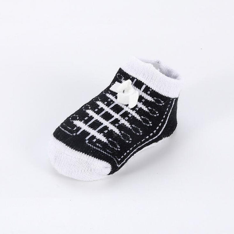 Comfortable baby clothing: black and white sports shoe design infant socks for everyday wear