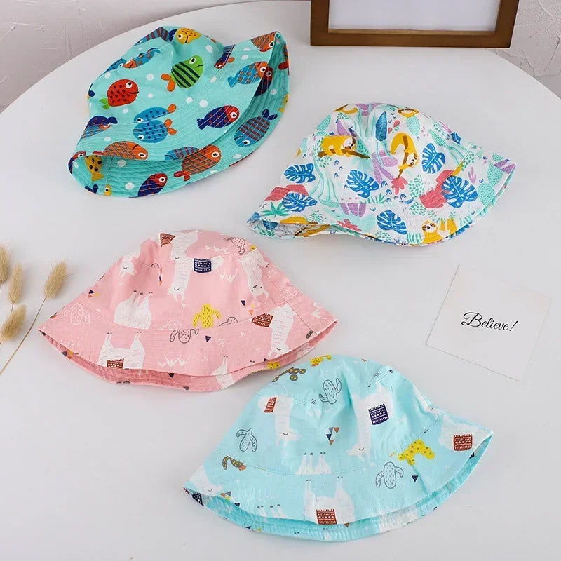 Baby beach hat, protective and stylish, essential for sunny outdoor activities