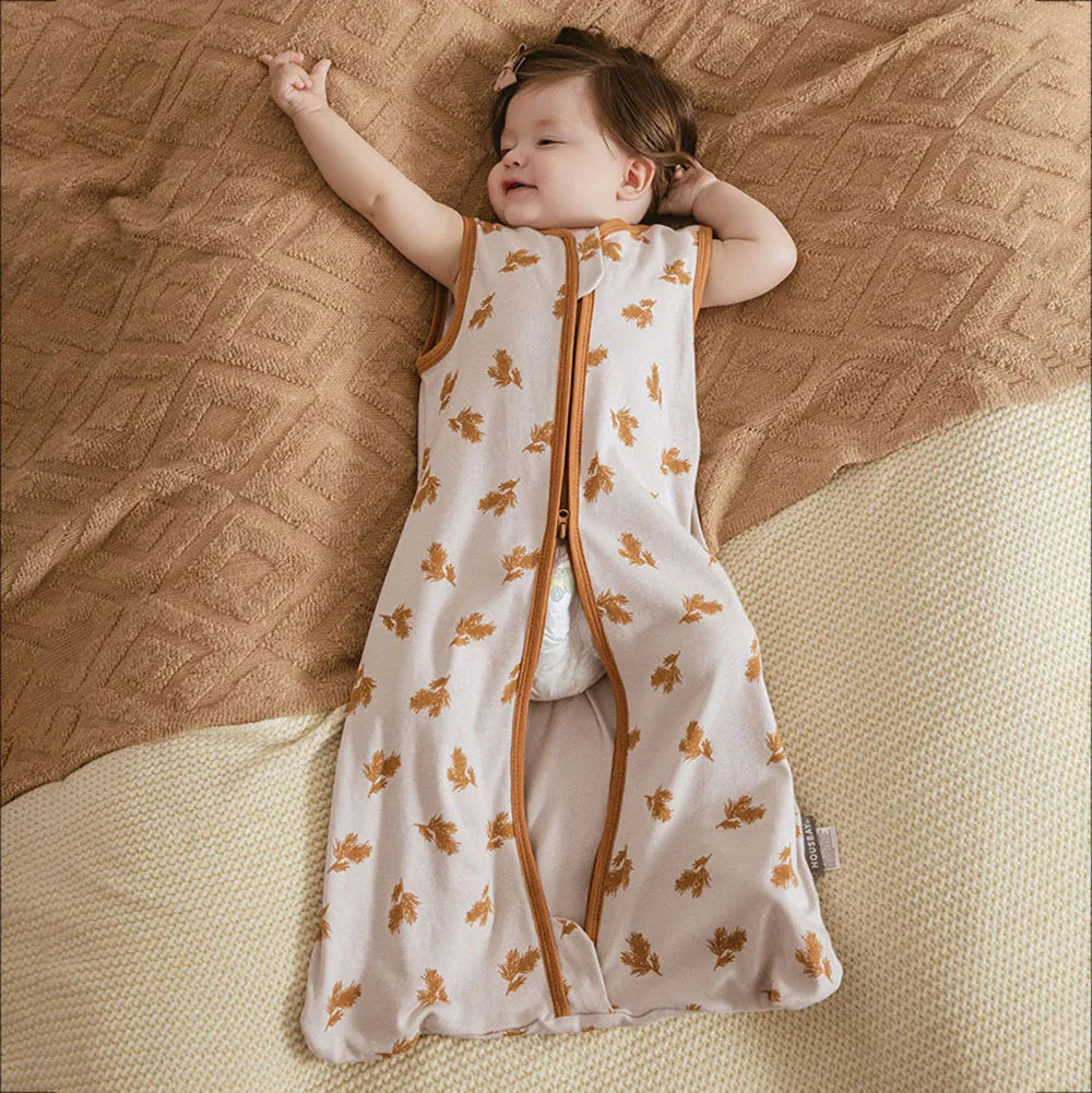 Baby sleeping bag in light blue, thin cotton, 3-24 months, ensuring baby comfort during warm nights.